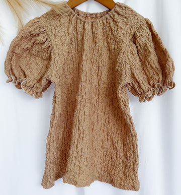 Crinkle fabric puff sleeve natural girls dress